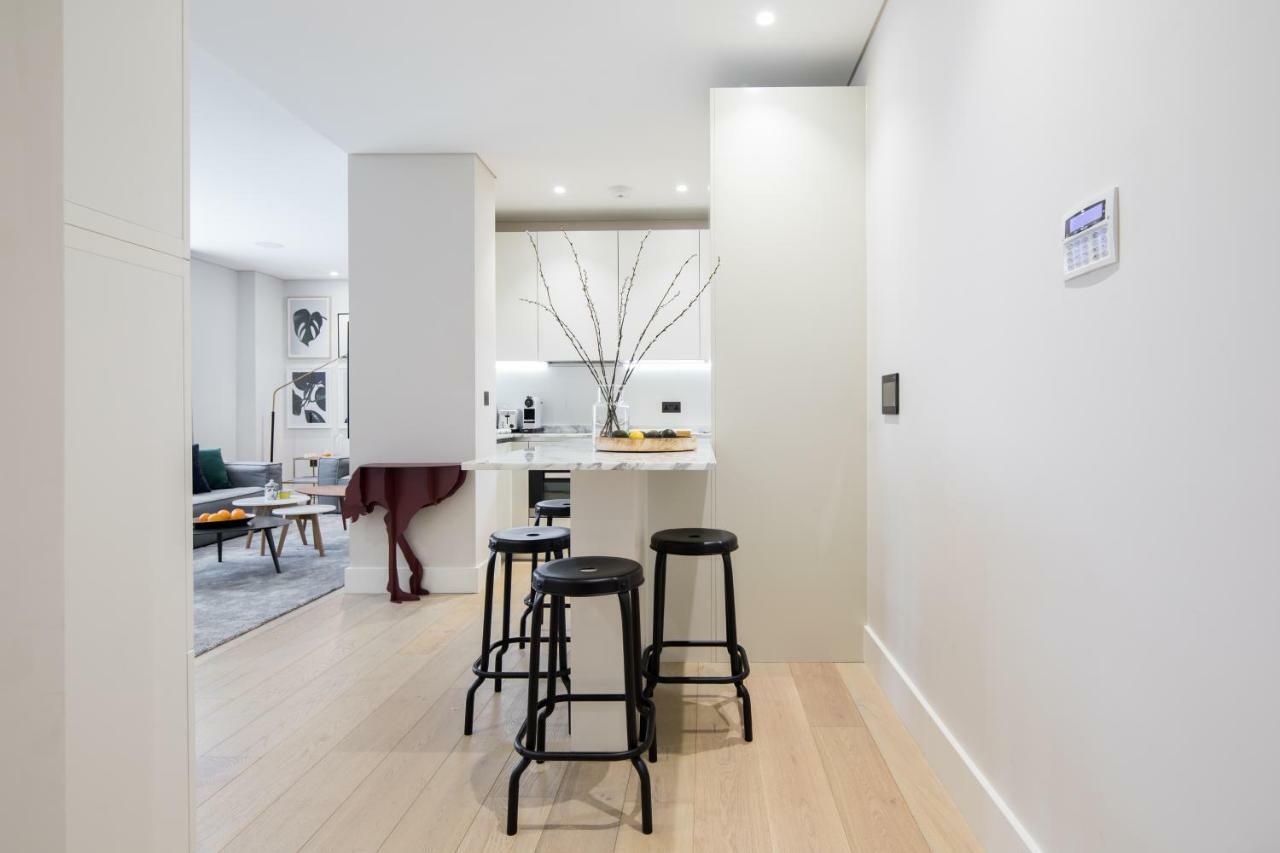 VI Castle Lane Appartement Londen Buitenkant foto