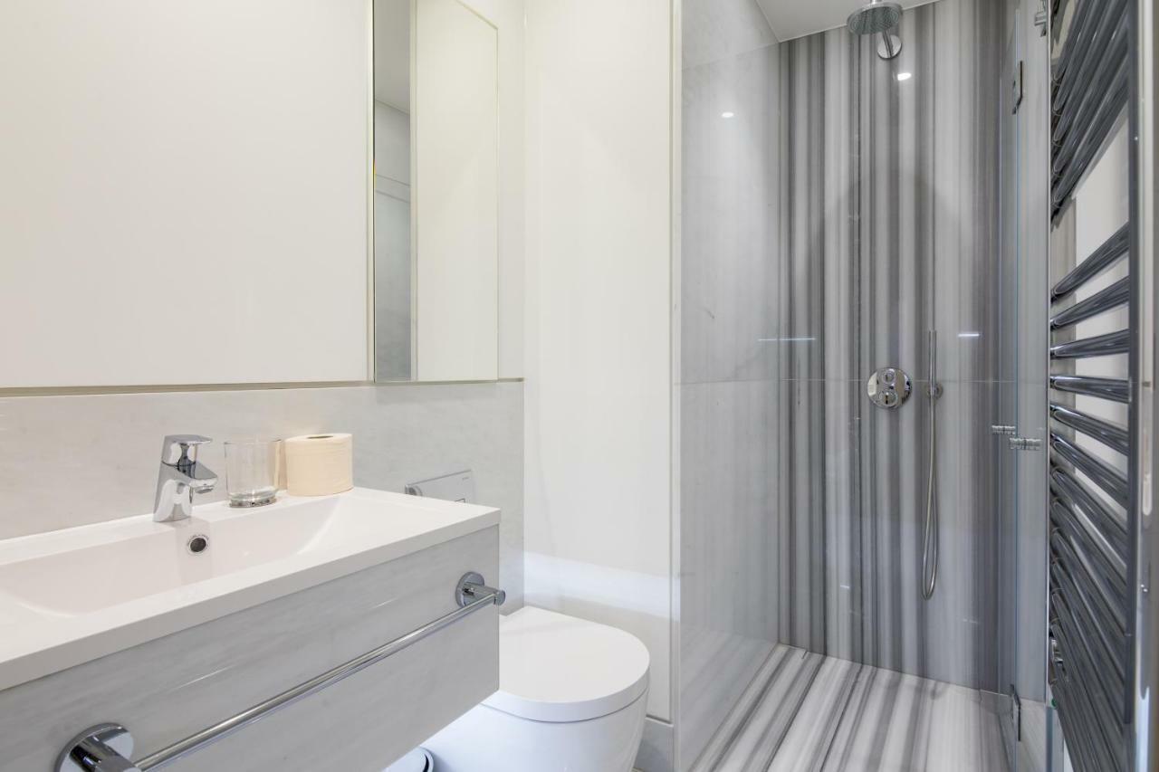 VI Castle Lane Appartement Londen Buitenkant foto
