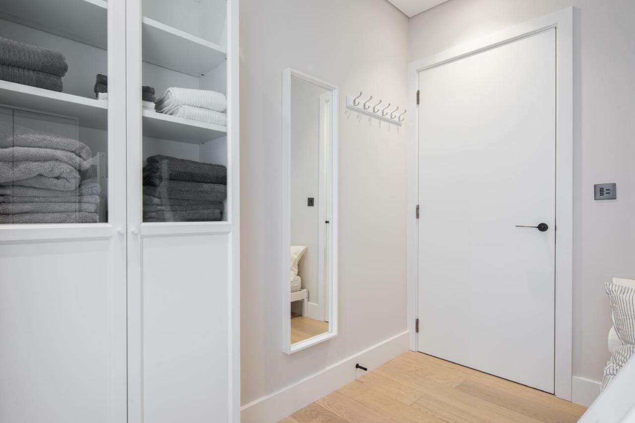 VI Castle Lane Appartement Londen Buitenkant foto