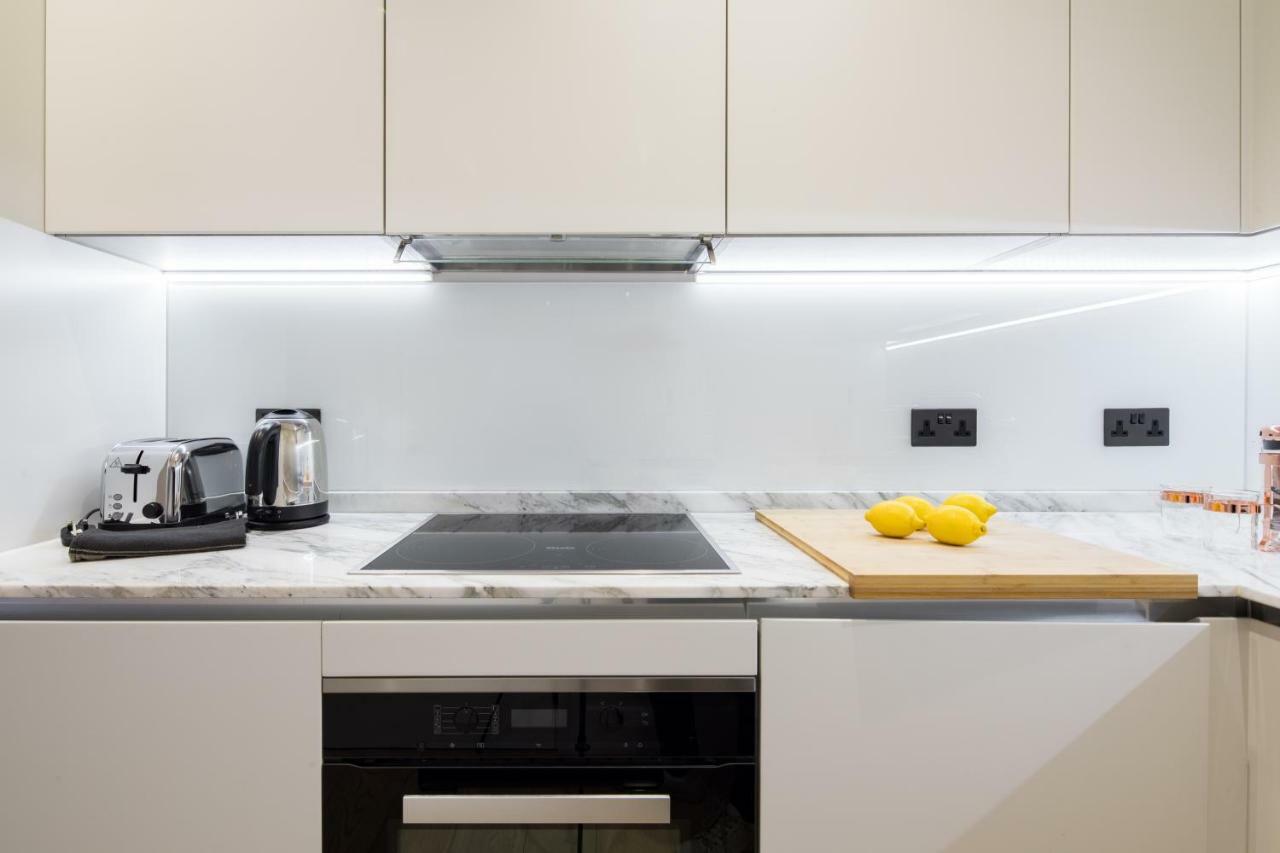 VI Castle Lane Appartement Londen Buitenkant foto