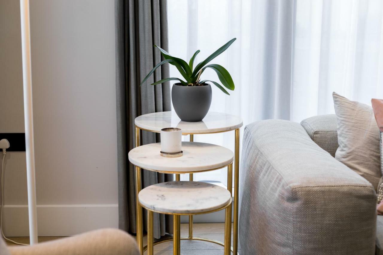 VI Castle Lane Appartement Londen Buitenkant foto