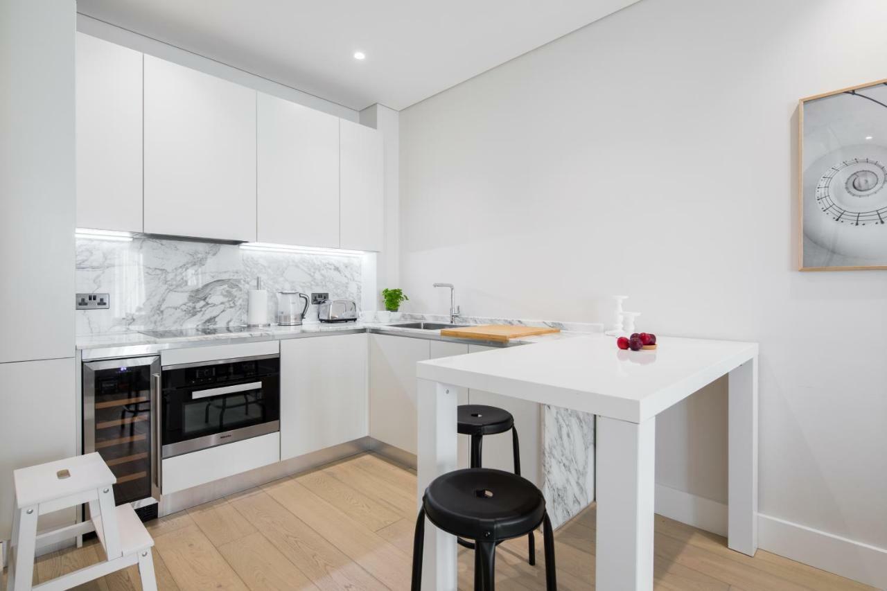 VI Castle Lane Appartement Londen Buitenkant foto