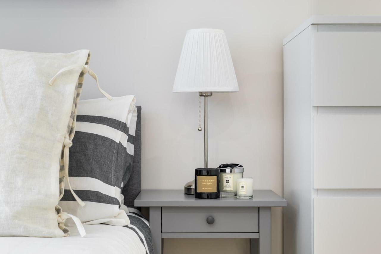 VI Castle Lane Appartement Londen Buitenkant foto