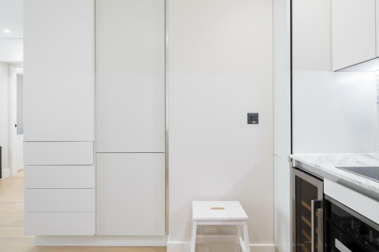 VI Castle Lane Appartement Londen Buitenkant foto