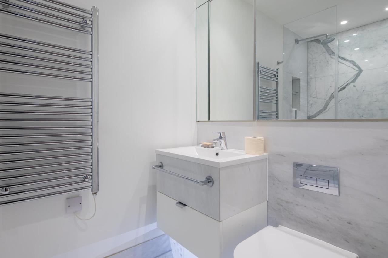 VI Castle Lane Appartement Londen Buitenkant foto